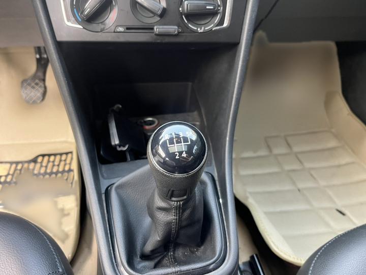 Santana 2015 1.6L MT Comfort photo 5