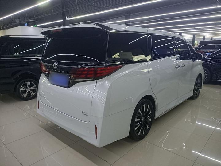 Alphard 2024 Hybrid 2.5L Premium photo 6