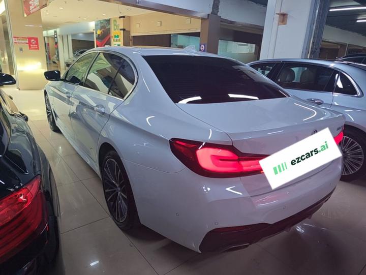 5 Series 2022 Facelift 530Li Leading M Sport Package photo 4
