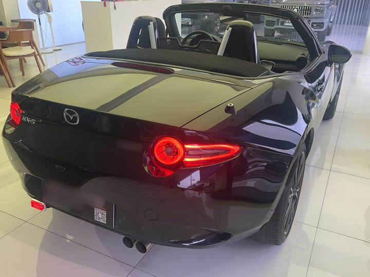 MX-5 25 2.0 MT Convertible photo 5