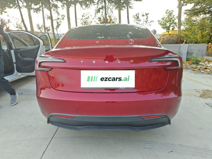 Model 3 2023 RWD photo 3