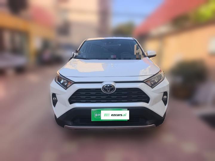 RAV4 2021 2.0L CVT RWD photo 2