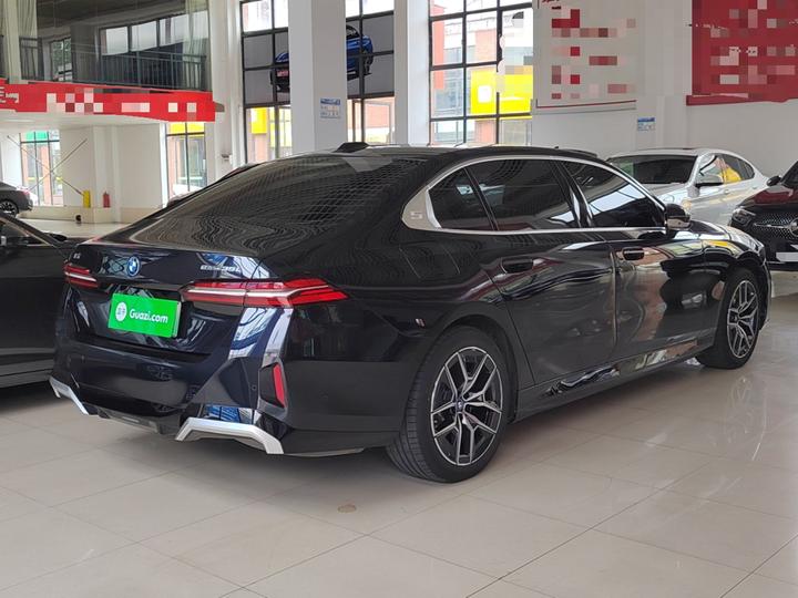 i5 2024 eDrive 35L Exclusive M Sport Package photo 4