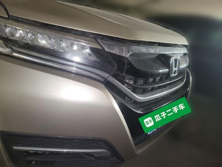 UR-V 2017 370TURBO AWD China V photo 3