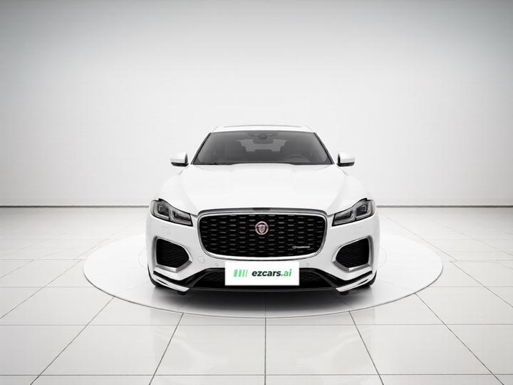 F-PACE 2025 P250 R-Dynamic S photo 2