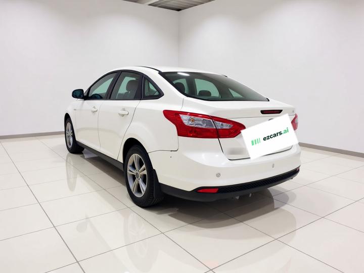Focus 2012 Sedan 1.6L MT photo 4