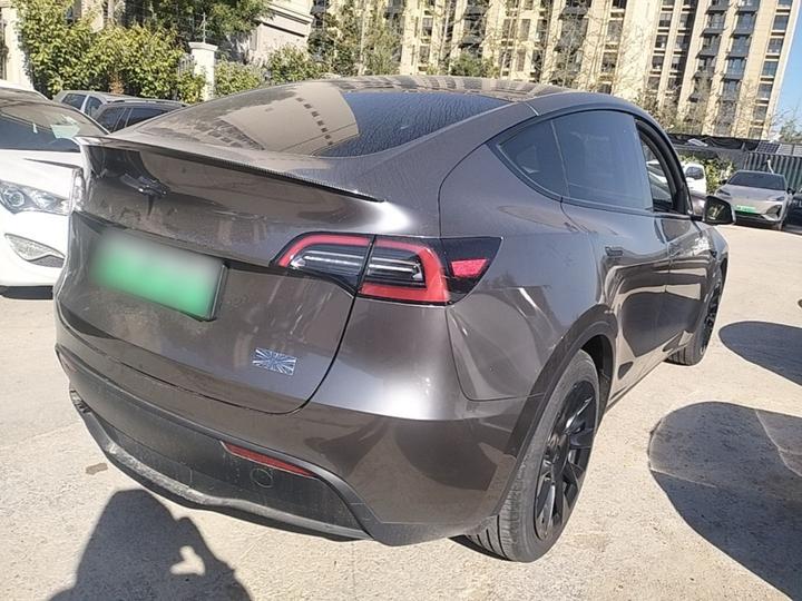 Model Y 2021 Standard Range RWD photo 4