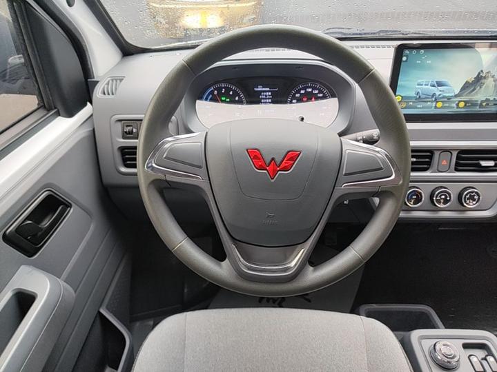 Wuling 2026 330km Bus Comfort photo 6