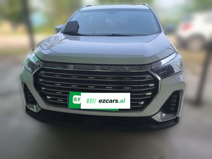 X90 PLUS 2023 Facelift 1.5T MT 7-Seater photo 2