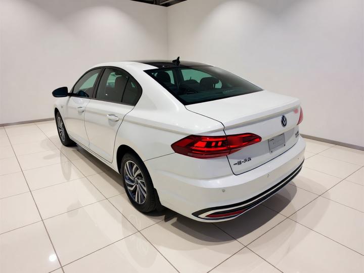Bora 2023 200TSI DSG photo 4