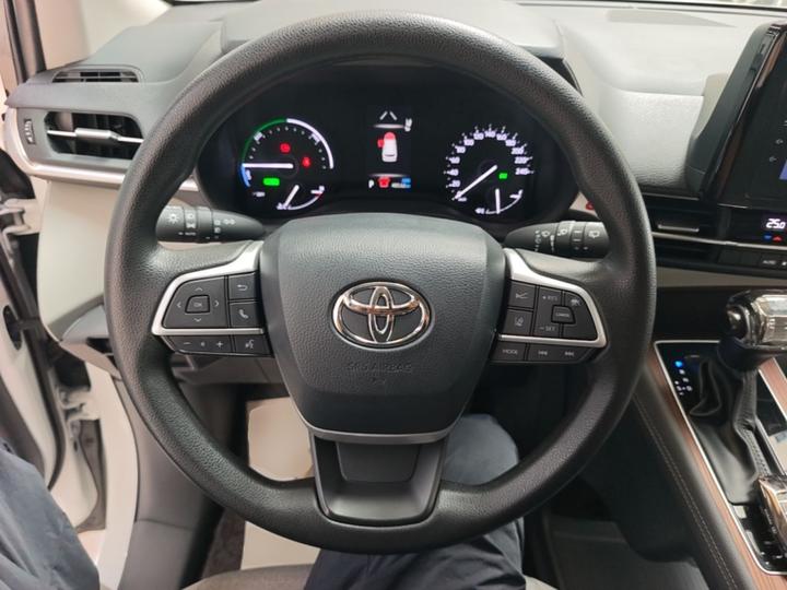 Sienna 2023 2.5L Hybrid Comfort photo 3