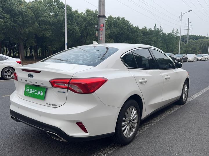 Focus 2021 Sedan EcoBoost 180 AT photo 3