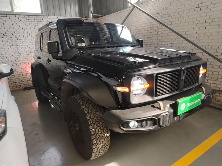 300 2023 2.0T 02 photo 3