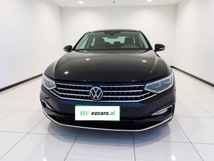 Magotan 2025 Facelift 330TSI DSG Luxury photo 2