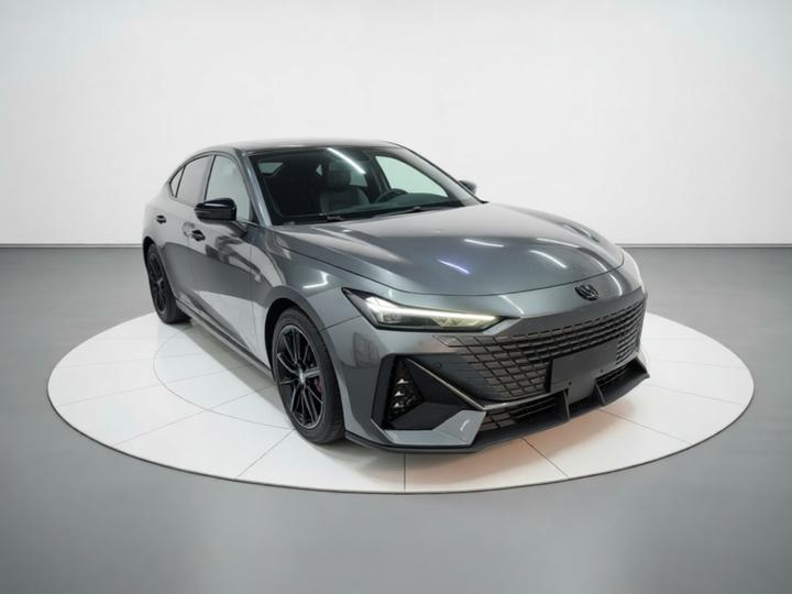 UNI-V 2022 1.5T Premium photo 3