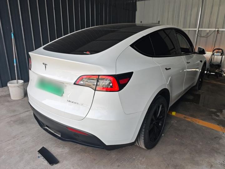 Model Y 2021 Standard Range RWD photo 4