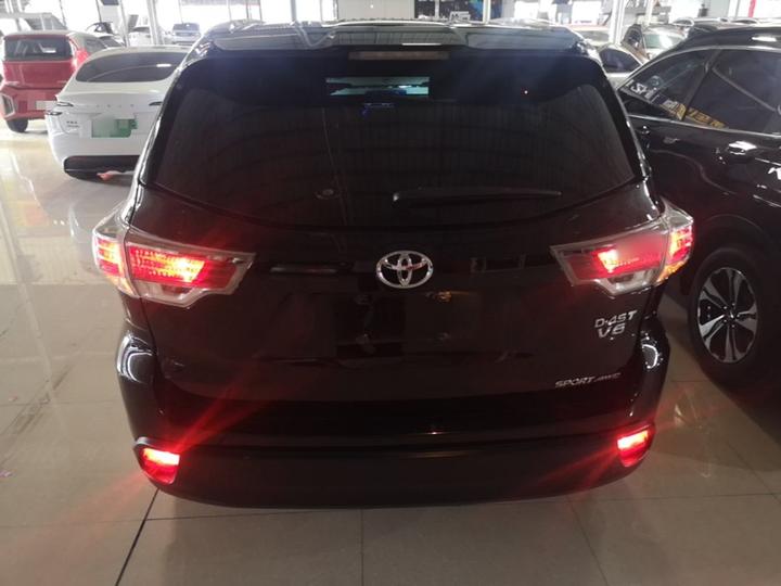 Highlander 2015 2.0T AWD Luxury 7-Seater photo 3