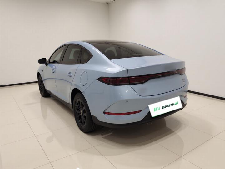 Qin PLUS 2025 DM-i ADAS 128KM Progressive photo 4