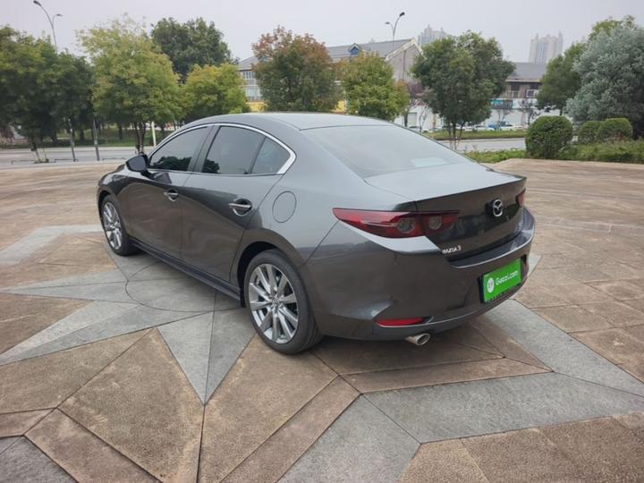 3 Axela 2023 2.0L AT photo 4