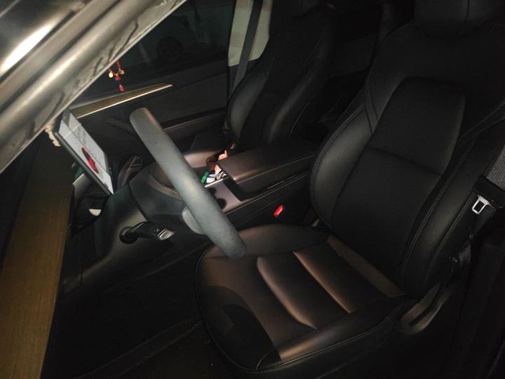 Model Y 2022 Facelift RWD photo 7