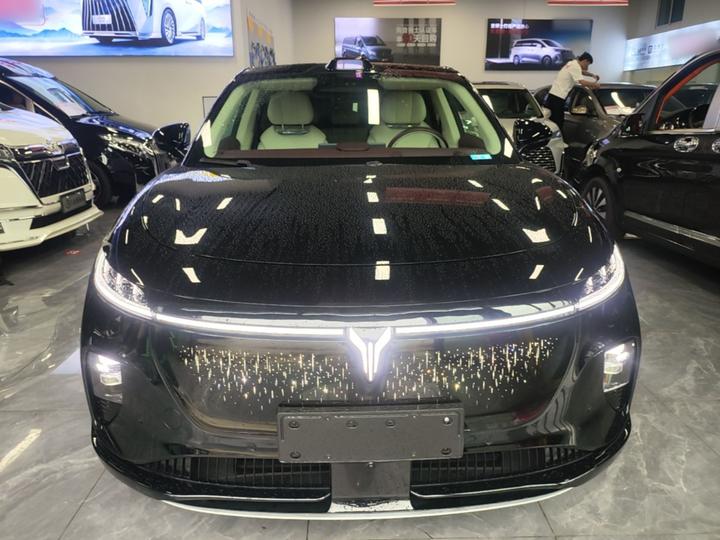 Voyah 2025 AWD Qiankun photo 2