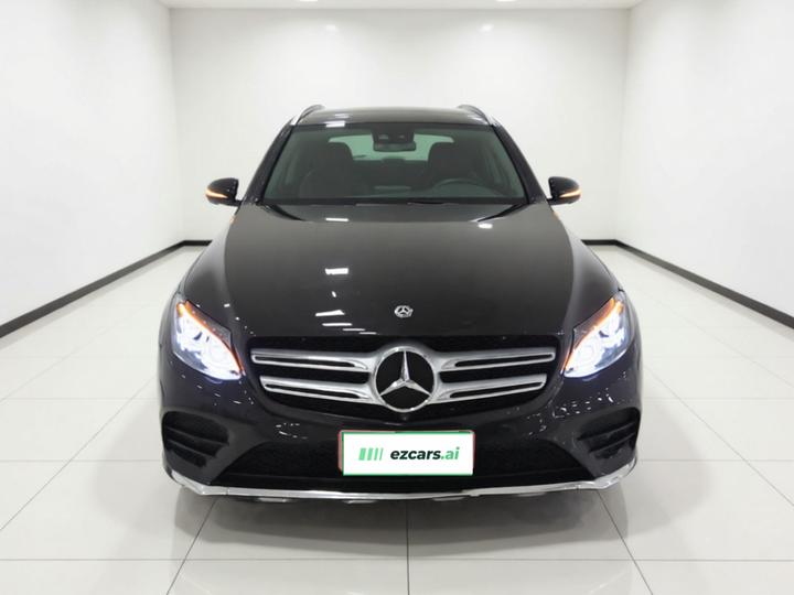 GLC 2017 GLC 260 4MATIC Luxury photo 2