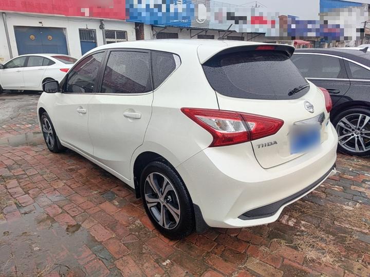 Tiida 2016 1.6L CVT photo 4
