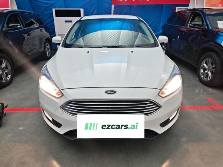 Focus 2017 Sedan 1.6L MT Comfort photo 2