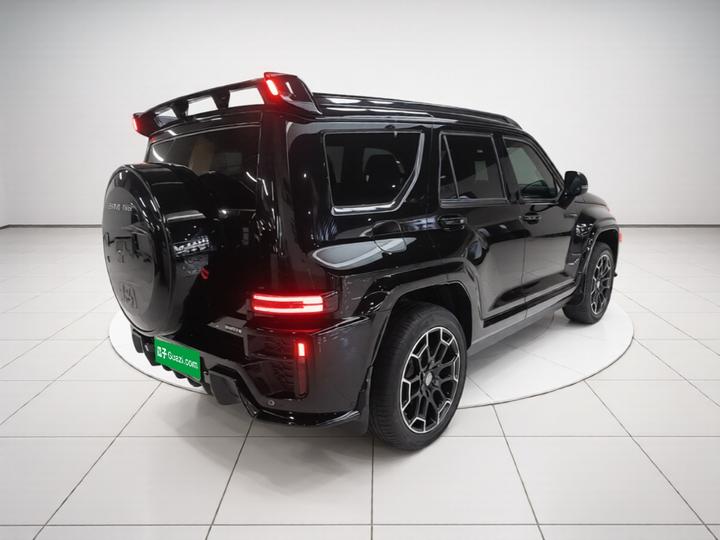 700 EV 2026 Hi4-Z Ultimate photo 6