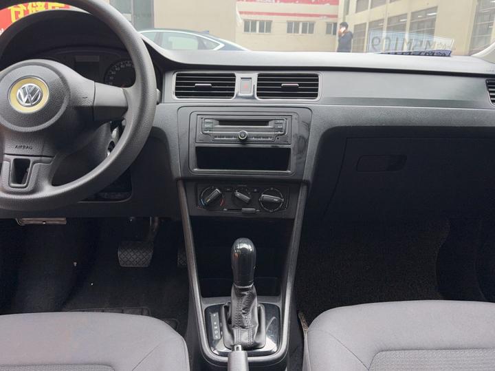 Santana 2015 1.6L AT photo 4
