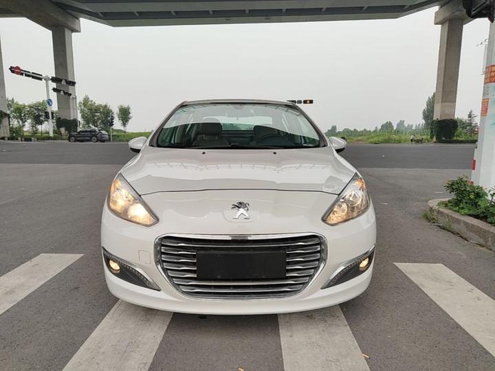 308 2014 Classic 1.6L AT photo 2