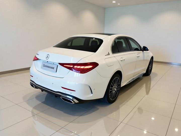 C-Class 2025 C 260 L Sport photo 6