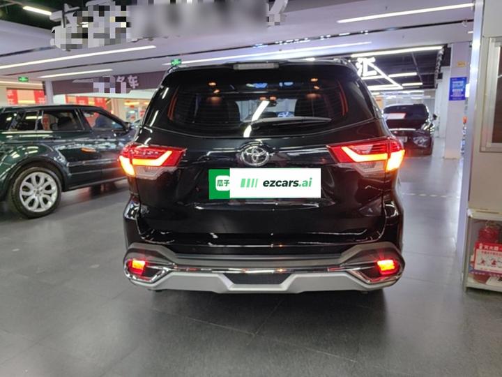 Highlander 2018 2.0T AWD Luxury 7-Seater China VI photo 3