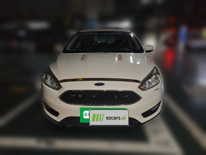 Focus 2015 Hatchback 1.6L AT Comfort photo 2