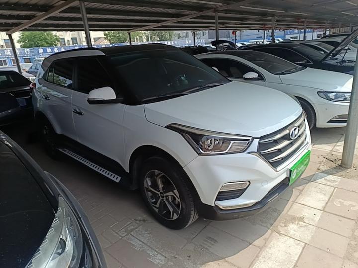 ix25 2017 1.6L AT Smart photo 3