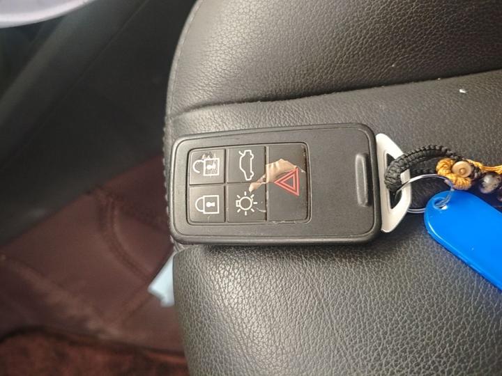 XC60 2017 T5 photo 8