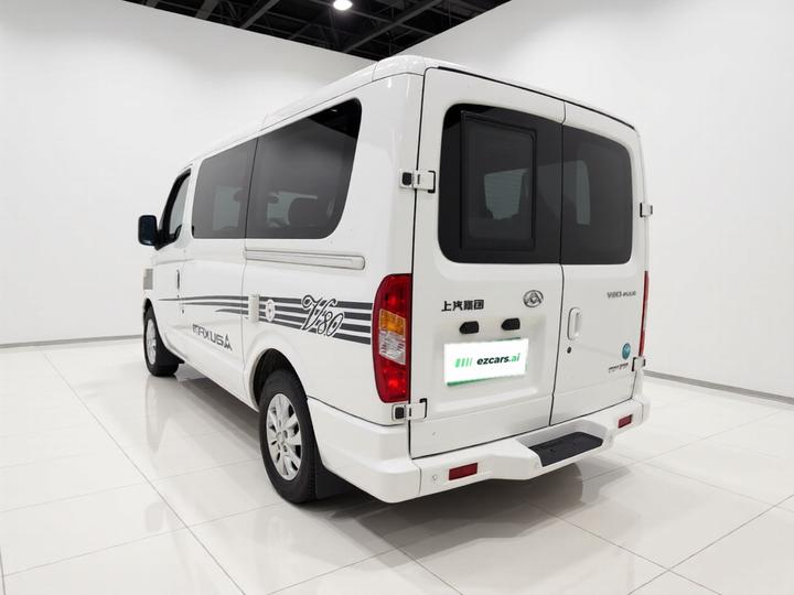 MAXUS V80 2021 2.0T PLUS AMT Short Wheelbase 5/6-Seater photo 4