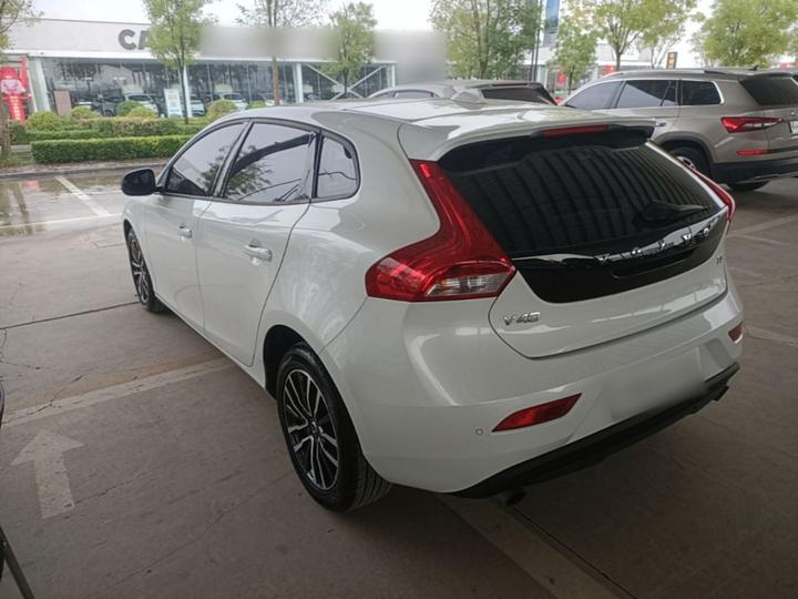V40 2017 T3 photo 4