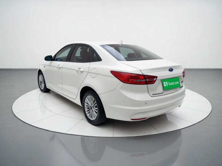 Escort 2017 Facelift 1.5L MT Comfort photo 4