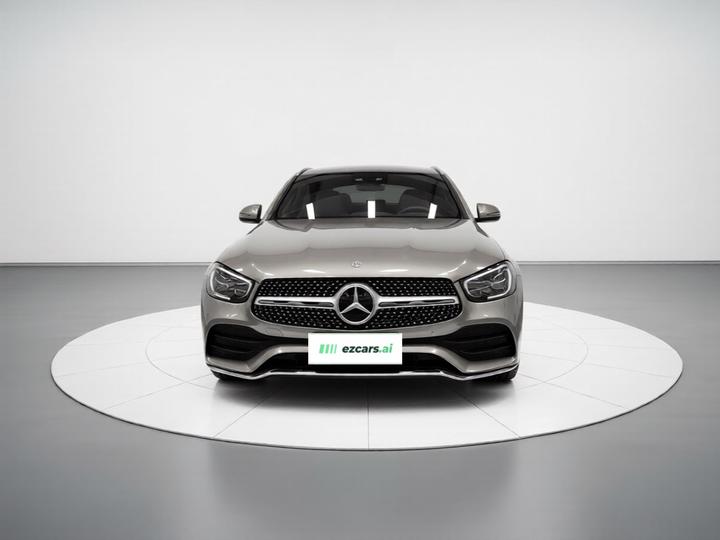 GLC 2020 Facelift GLC 260 L 4MATIC Luxury photo 2