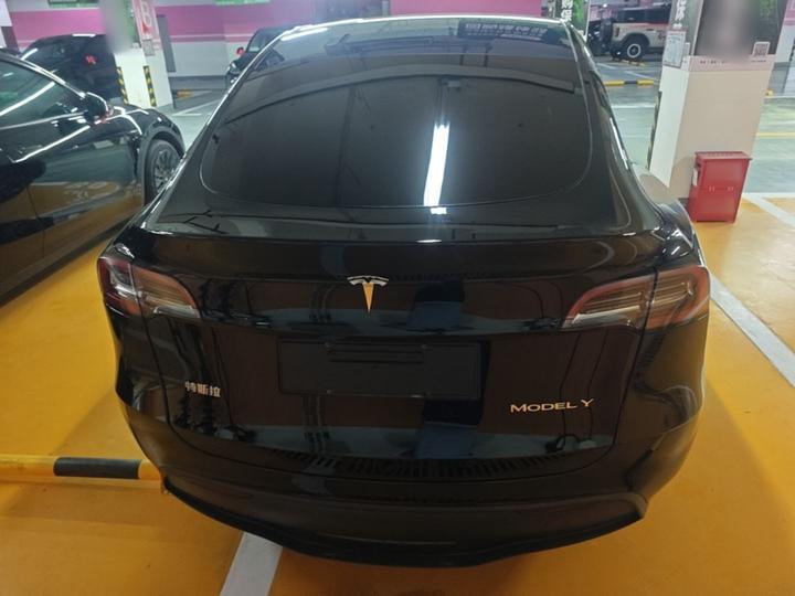 Model Y 2022 Facelift RWD photo 5