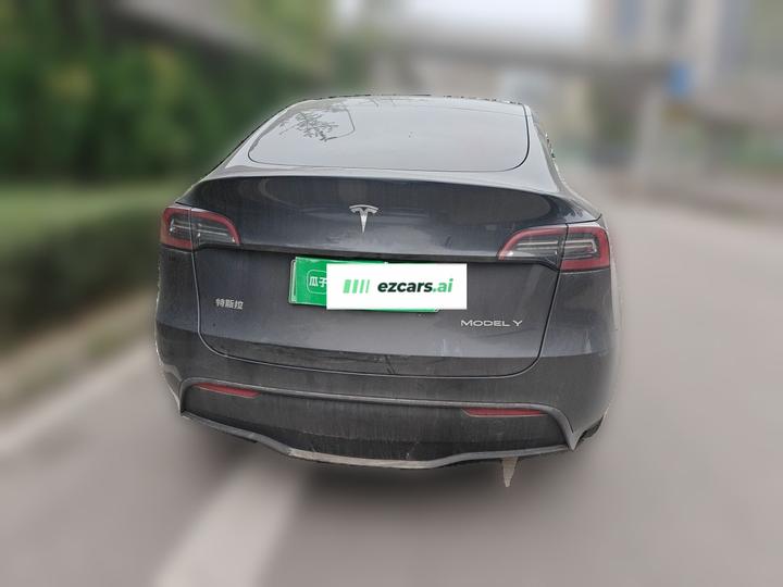 Model Y 2024 RWD photo 5