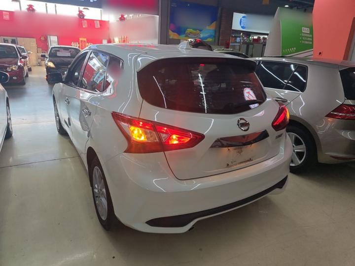 Tiida 2021 1.6L CVT photo 4