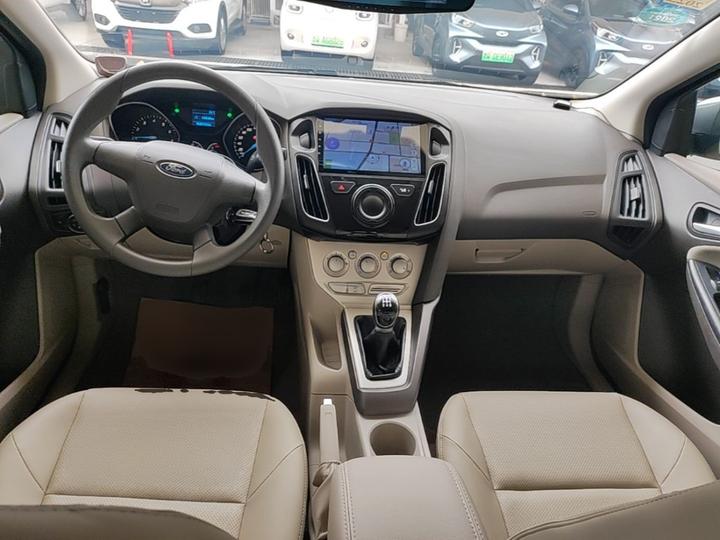Focus 2012 Sedan 1.6L MT Comfort photo 5