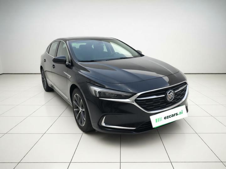 LaCrosse 2019 28T Luxury photo 3