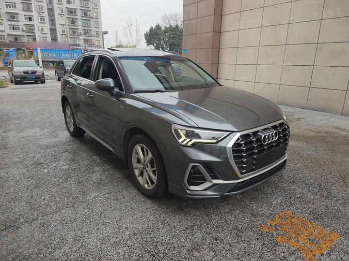Q3 2019 35 TFSI Progressive Dynamic photo 3