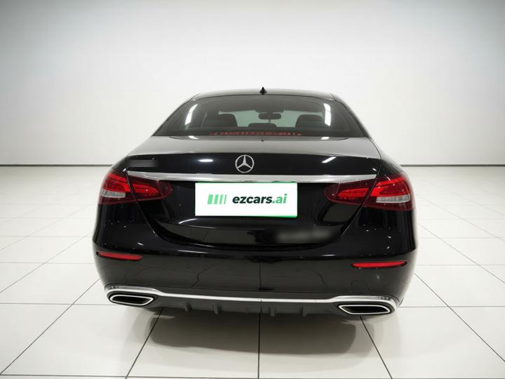 E-Class 2023 E 300 L Luxury photo 5