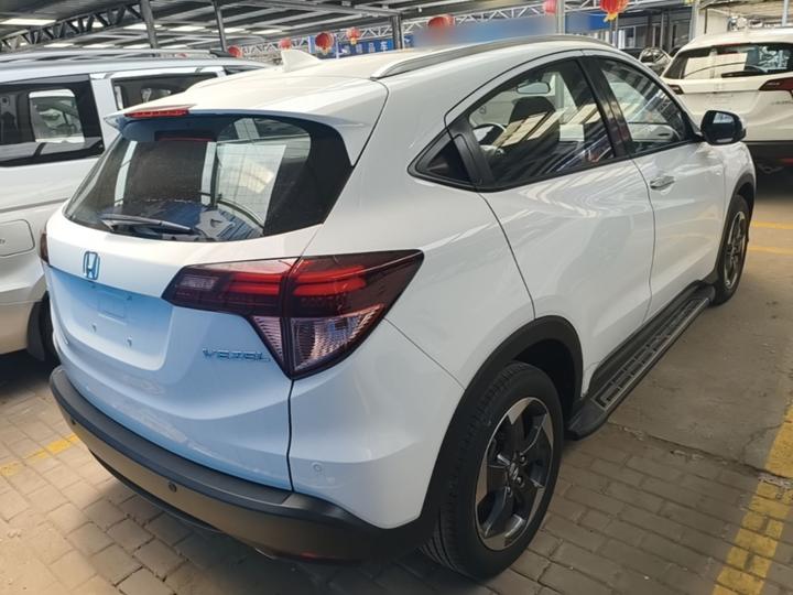 Vezel 2015 1.8L CVT RWD Luxury photo 4