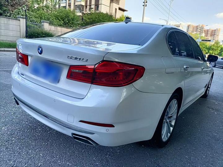 5 Series 2018 Facelift 530Li xDrive Luxury photo 4