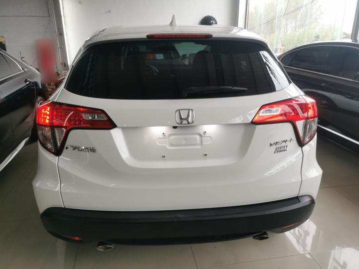 Vezel 2020 220 TURBO CVT Elite photo 3